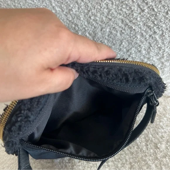 Lululemon Everywhere Fleece Black Belt‎ Bag Gold Hardware Purse